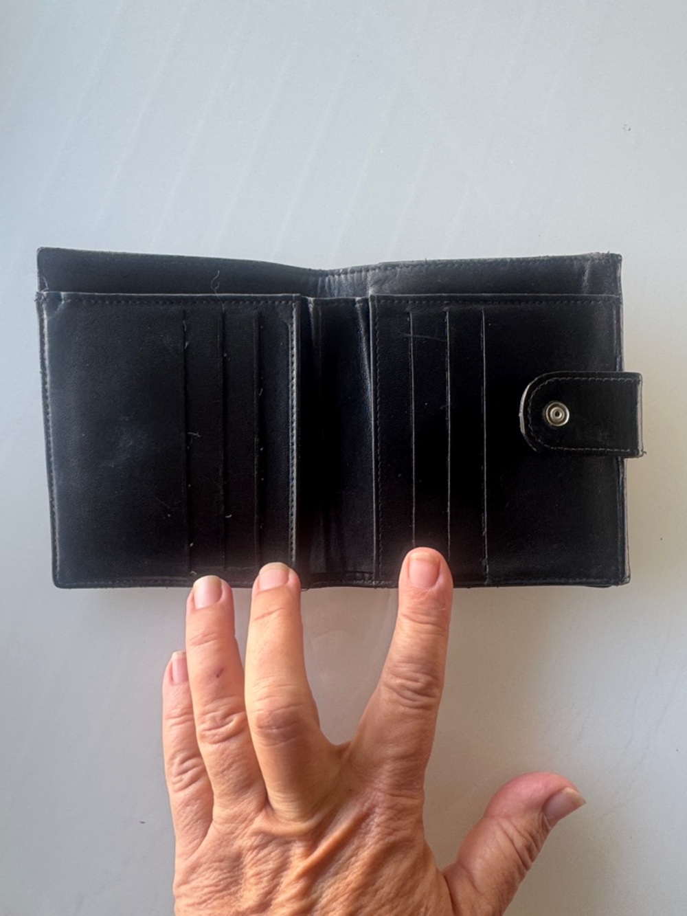 CHANEL Black Patent Leather Wallet with Stitched CC - Picture 4 of 13